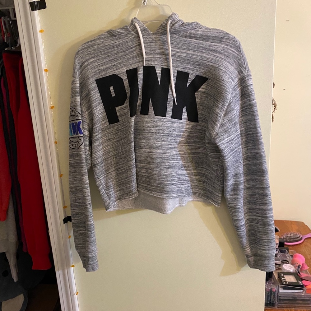 Cropped hoodie